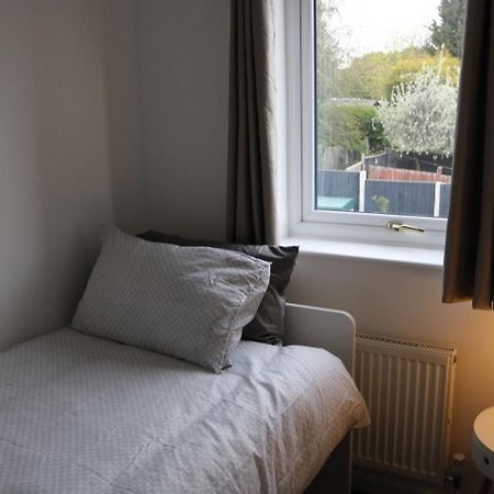 Charming 2 Bed House - Family Friendly Villa Nottingham Bagian luar foto