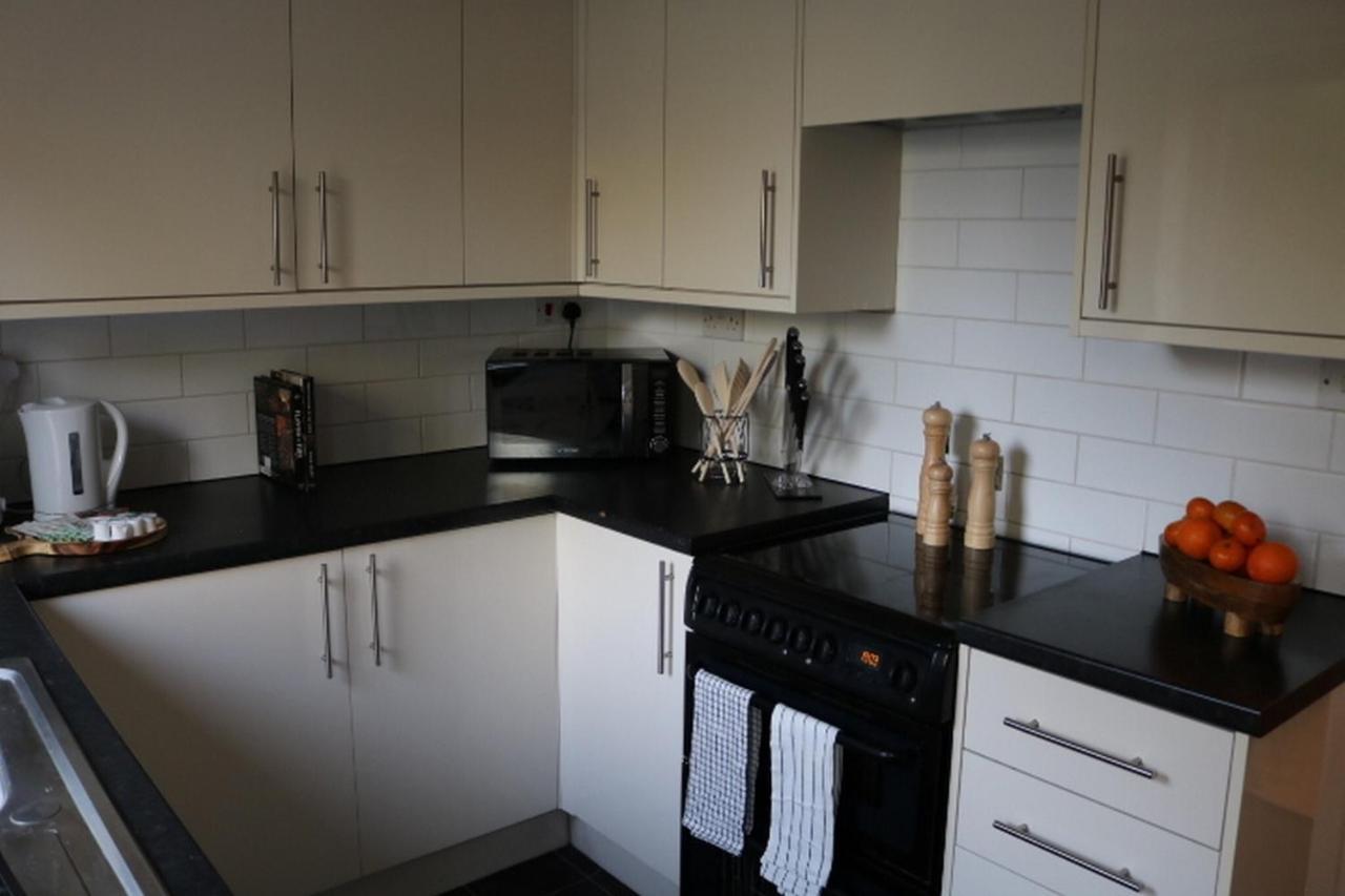 Charming 2 Bed House - Family Friendly Villa Nottingham Bagian luar foto